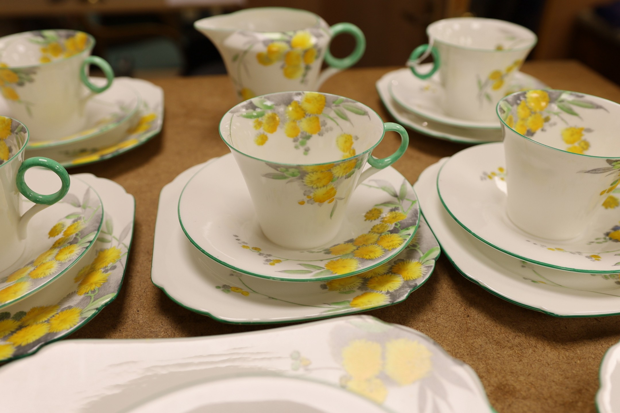 A quantity of Shelley teawares, pattern W122042